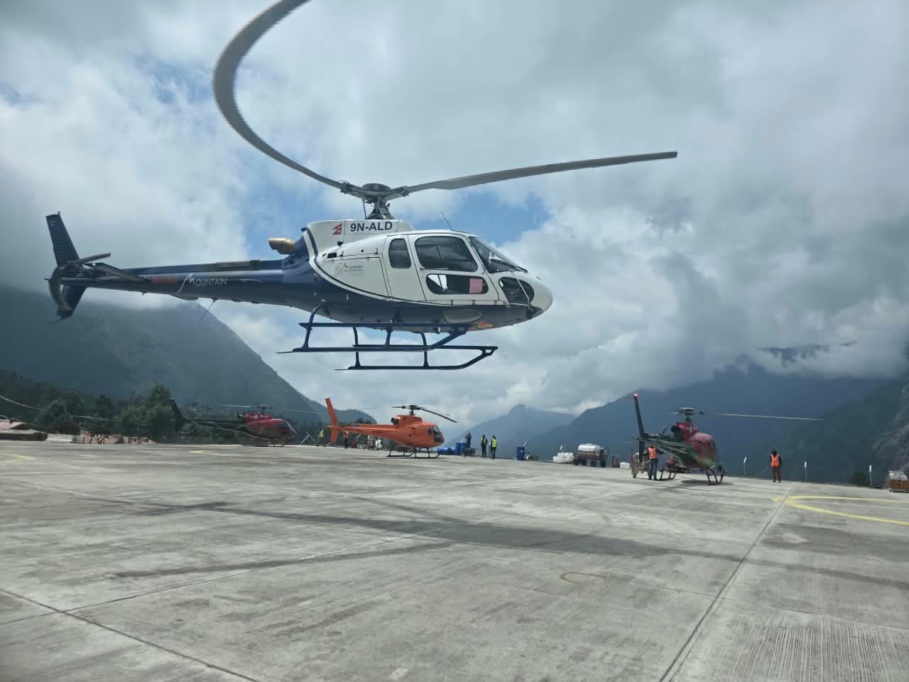 Kathmandu to Lukla: Plane vs Helicopter – Which Is Better in 2026?